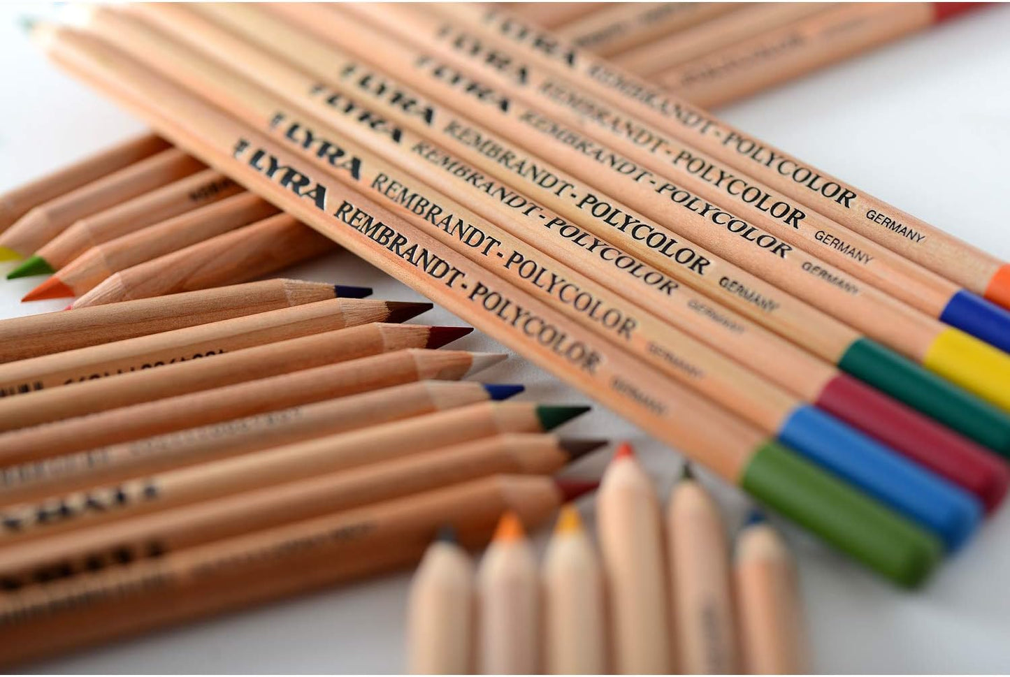 Cassetta in Legno Artist Lyra con 106 Pastelli Rembrandt – Set Professionale da Disegno